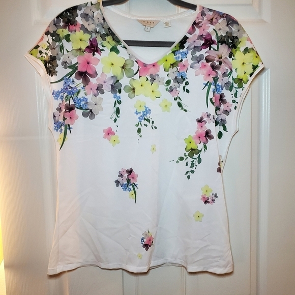 TED BAKER Floral White T-Shirt Sz 1 US 4 - Picture 1 of 9